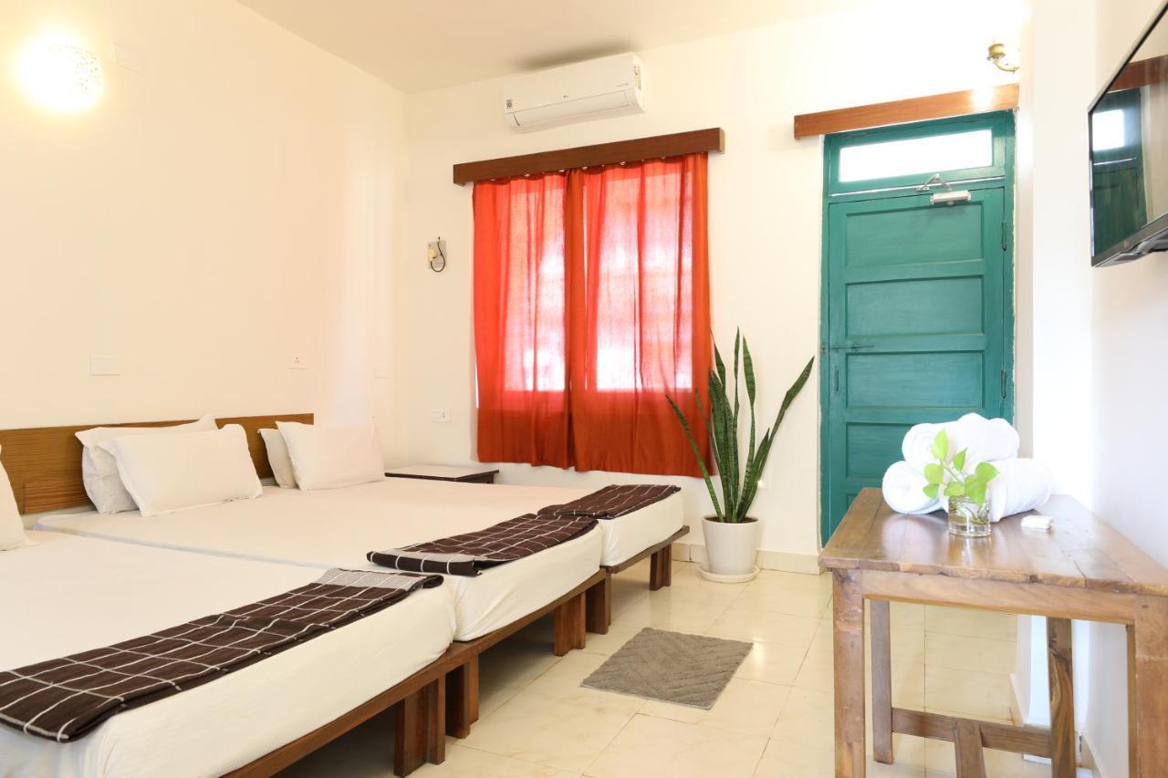 Teles Westend Hotel Marmagao Екстериор снимка