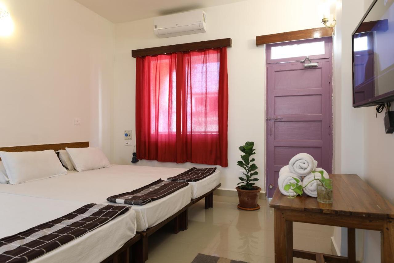 Teles Westend Hotel Marmagao Екстериор снимка